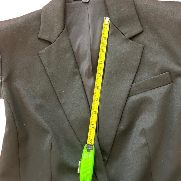 Express Design Studio Black Blazer with shoulder pads and pockets size 4 - Picture 6 of 10